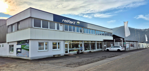 Gewerbeflächen mit Gebäude